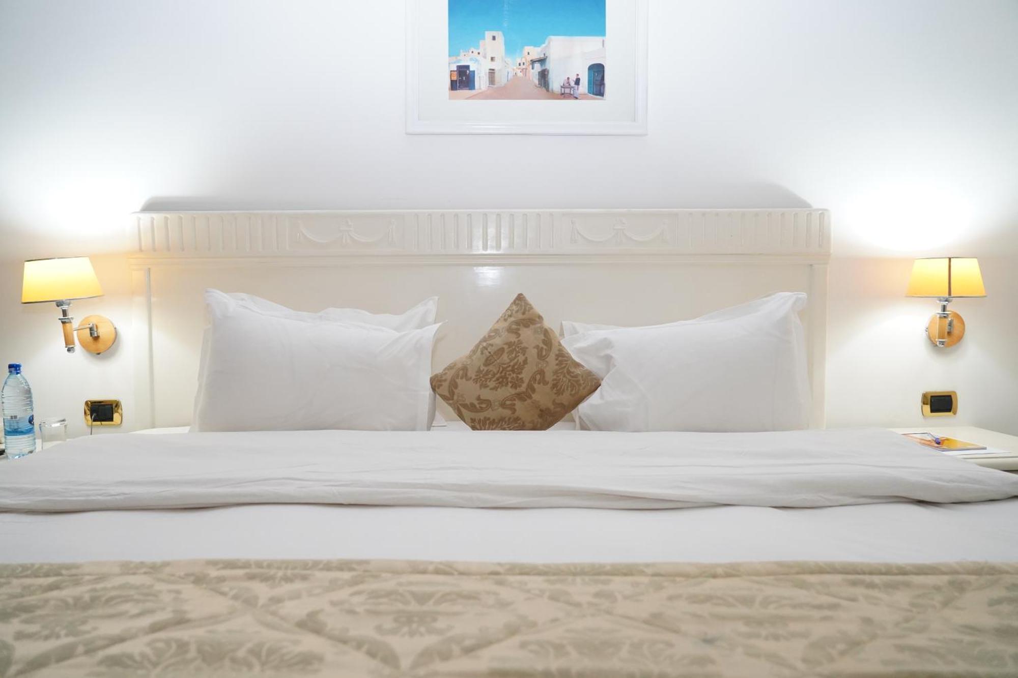 L'Amitie Hotel NʼDjamena Esterno foto