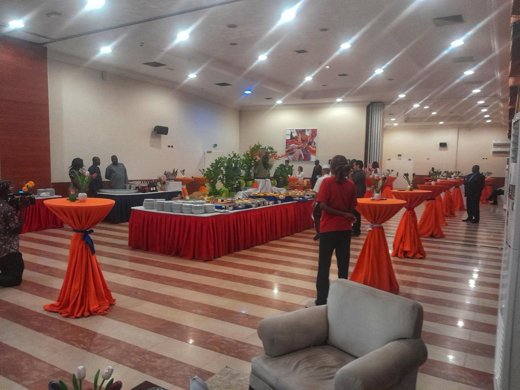 L'Amitie Hotel NʼDjamena Esterno foto
