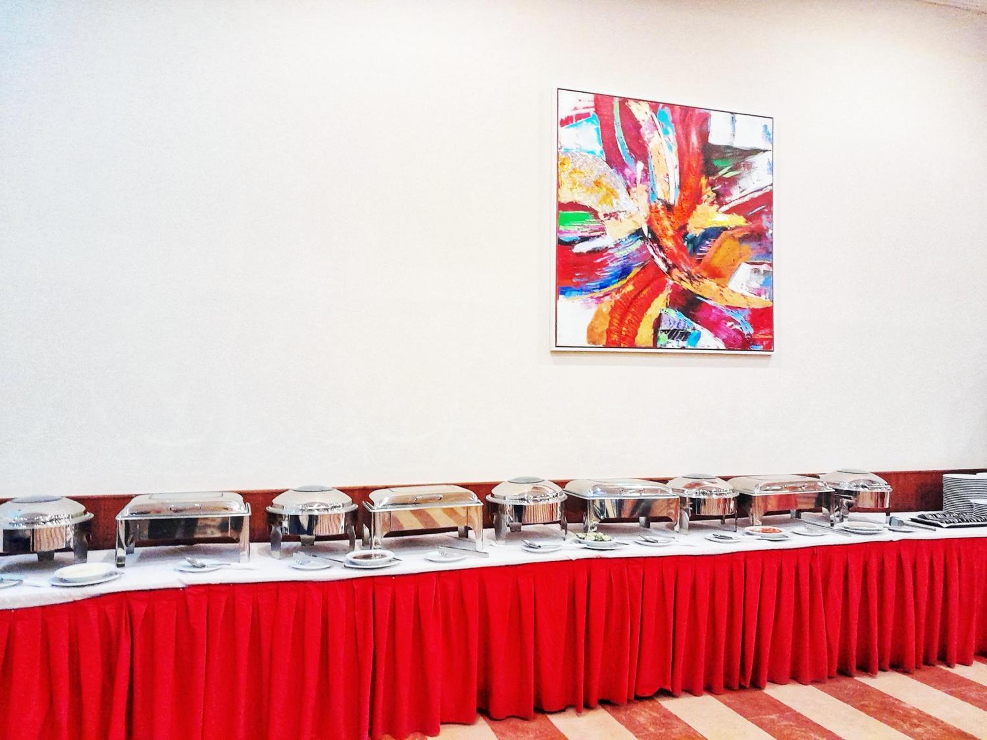 L'Amitie Hotel NʼDjamena Esterno foto