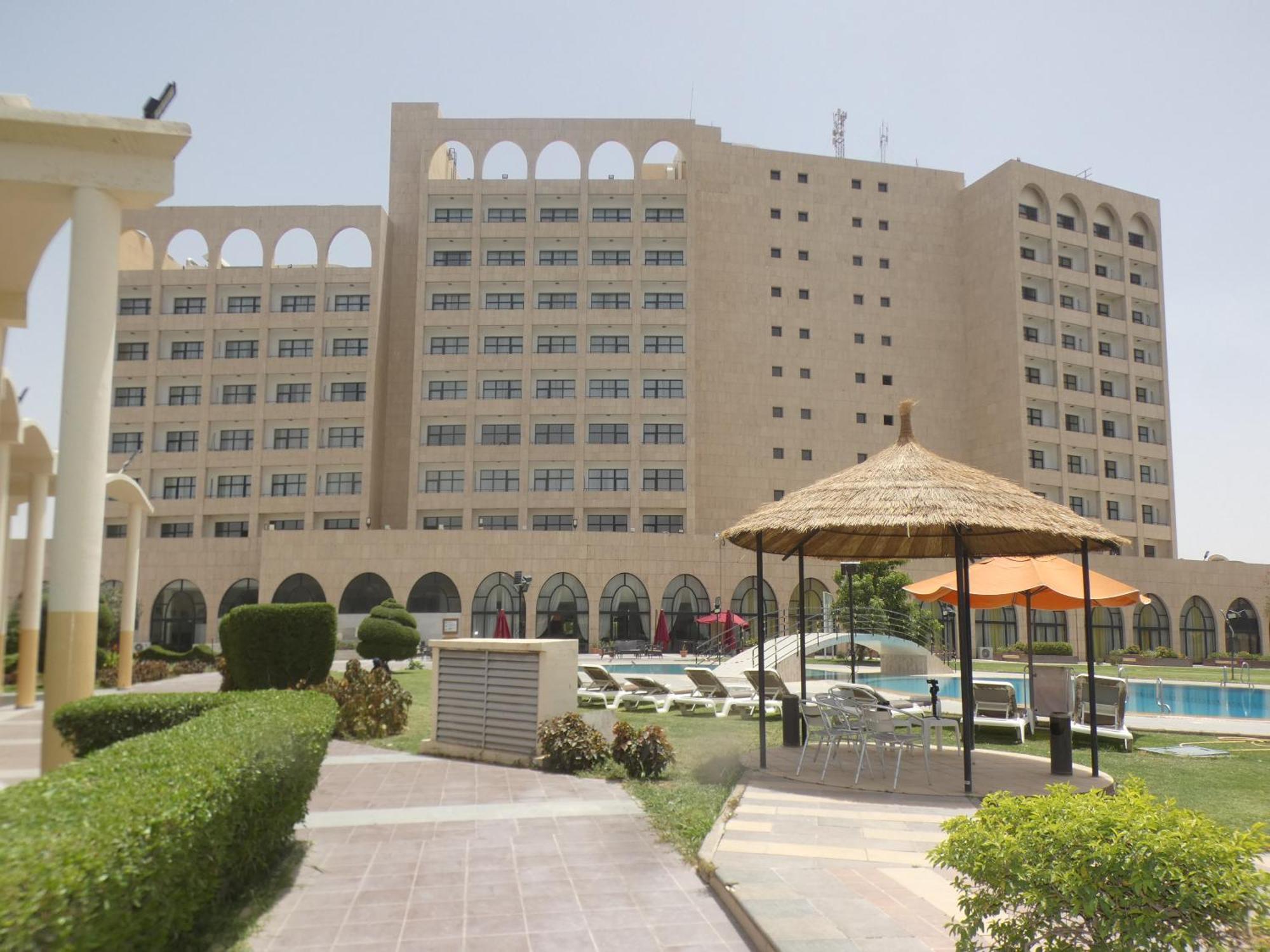 L'Amitie Hotel NʼDjamena Esterno foto