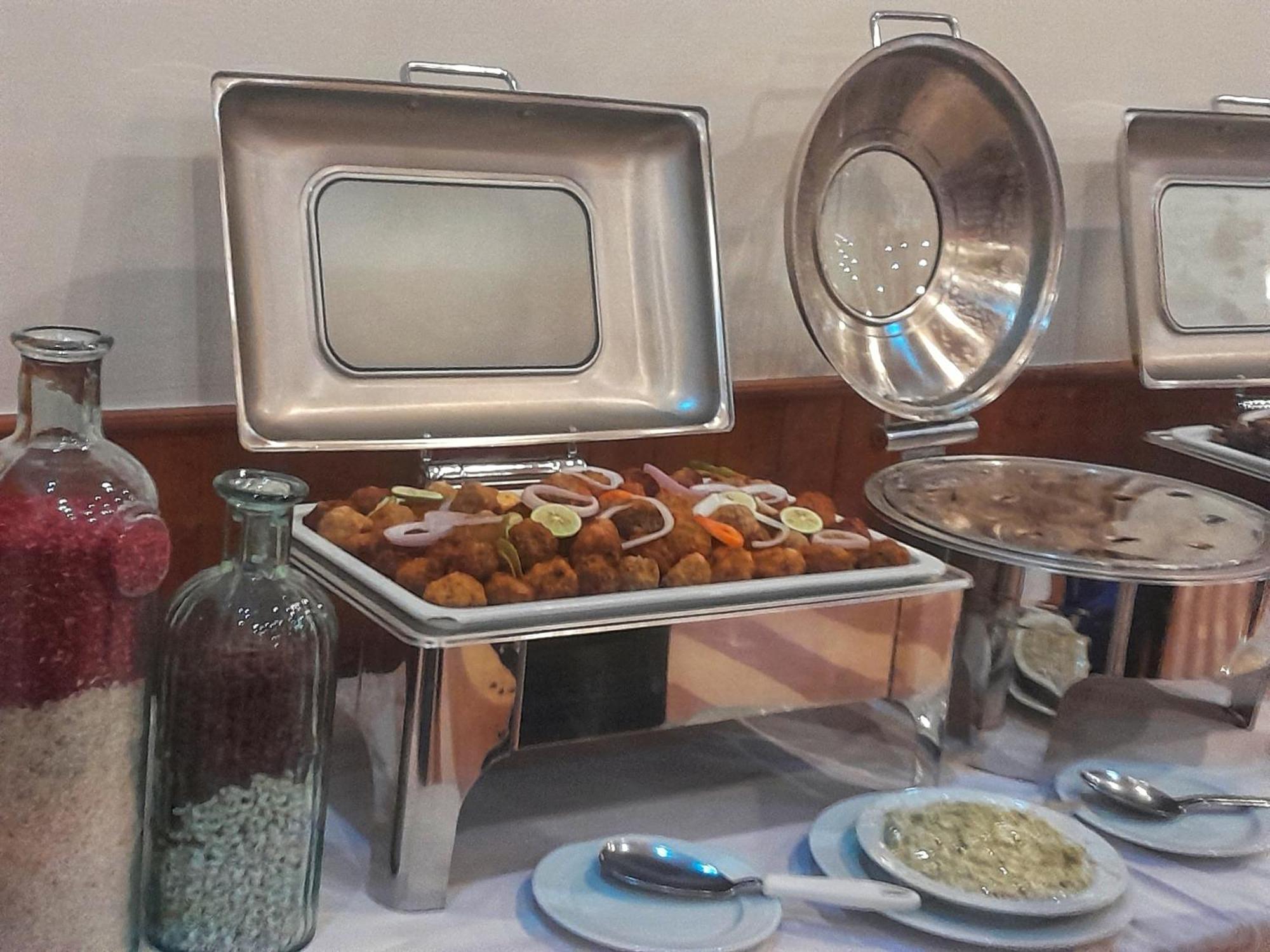 L'Amitie Hotel NʼDjamena Esterno foto