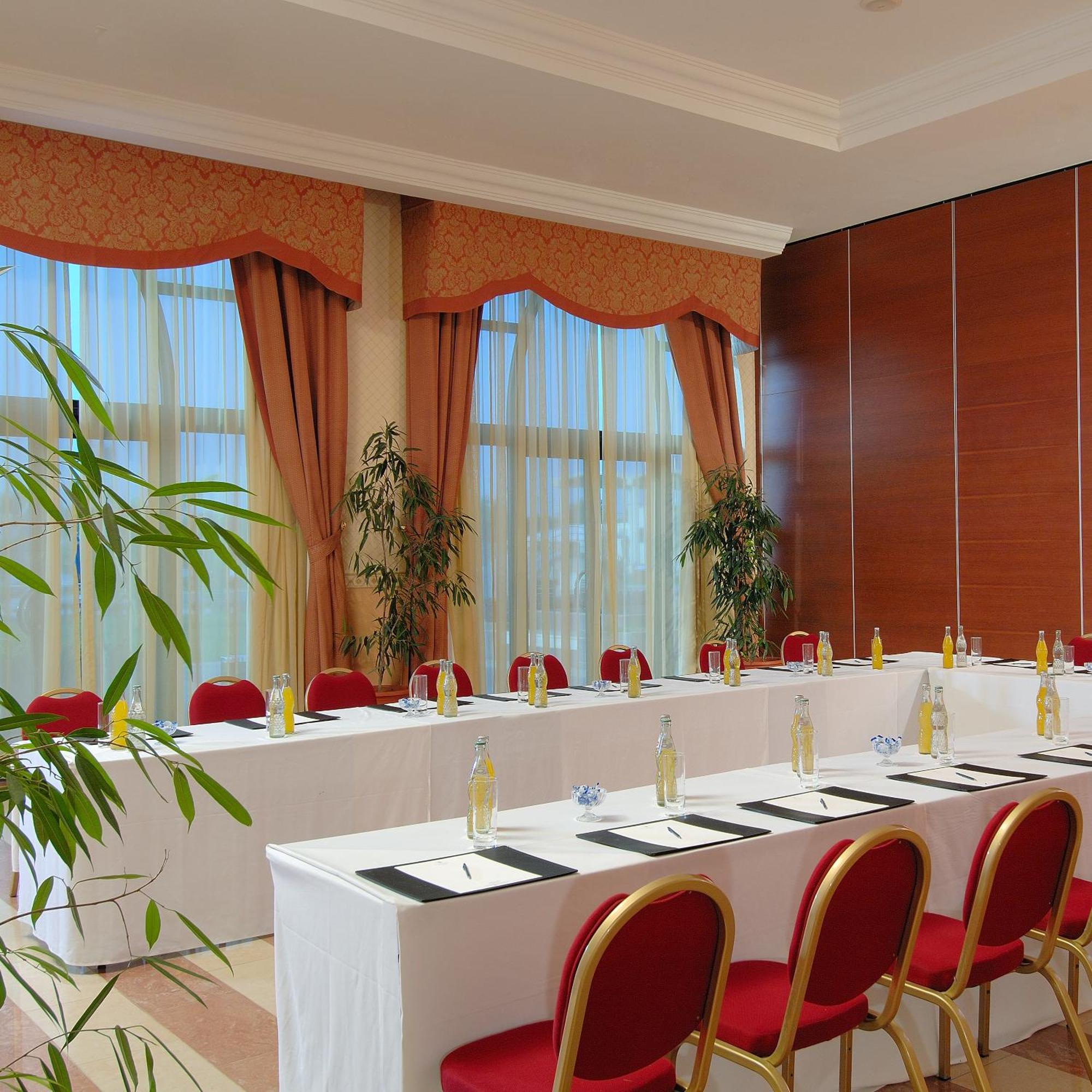 L'Amitie Hotel NʼDjamena Esterno foto